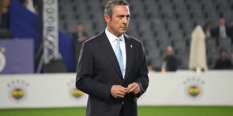 Fenerbahçe Başkanı Ali Koç’tan kaptanlara mesaj: “Çıkın o şampiyonluğu bize getirin”