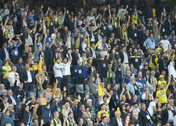 Fenerbahçe kongre üyeleri, yönetim kuruluna yetki verdi