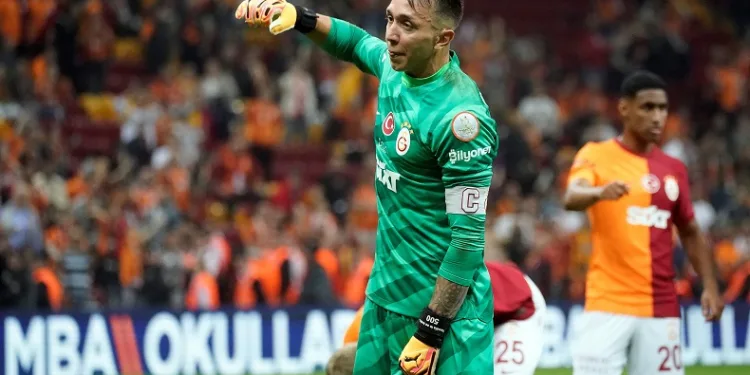 Maç sonu 3’lüsü Fernando Muslera’dan