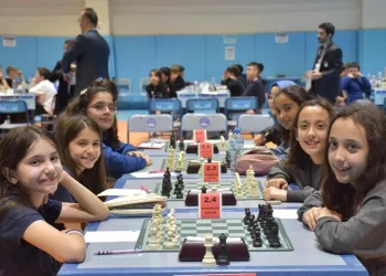 310 satranç sporcusunun yarıştığı etkinlik başladı