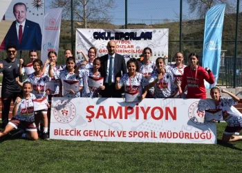Kız Futbol Takımı Türkiye yarı finalinde oynayacak