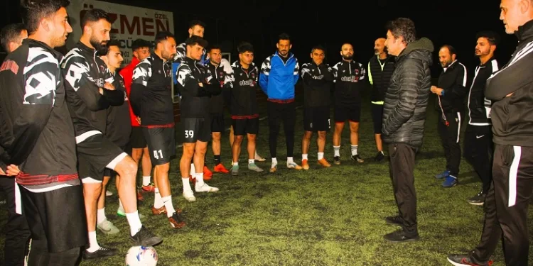 Denizli İdmanyurdu 3’te 3 için sıkı çalışıyor