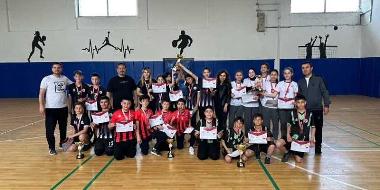 Badminton şampiyonları belli oldu