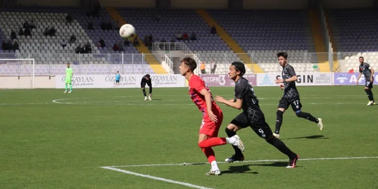 TFF 2. Lig: Afyonspor: 0 – Altınordu: 2