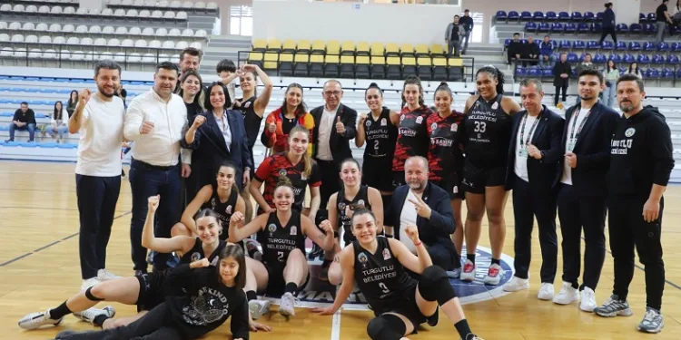 Lidya Garden City Turgutlu Belediyesi Kadın Basketbol Takımı sezonu tamamladı