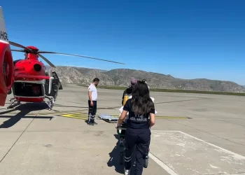 Şırnak’ta 91 yaşındaki hasta, ambulans helikopter ile Diyarbakır’a sevk edildi