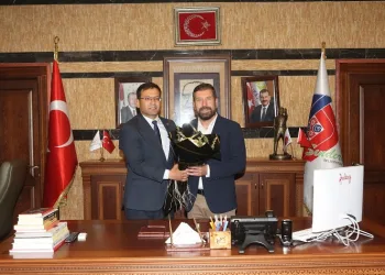 Sındırgı’da yeni Başkan Serkan Sak göreve başladı