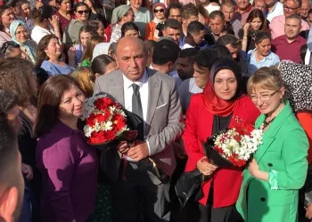 Yeni başkanın ilk icraatı makam odasını değiştirmek oldu