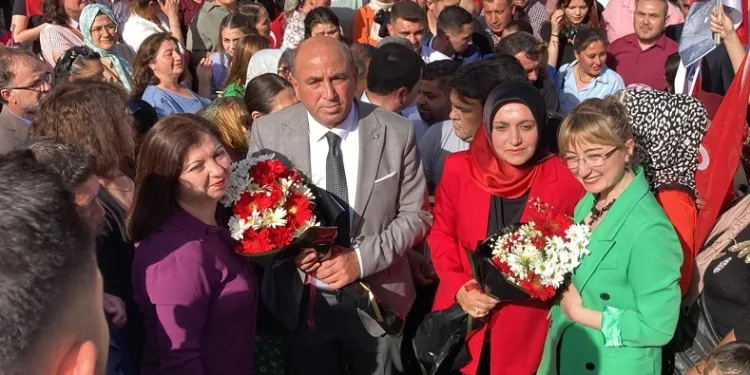 Yeni başkanın ilk icraatı makam odasını değiştirmek oldu