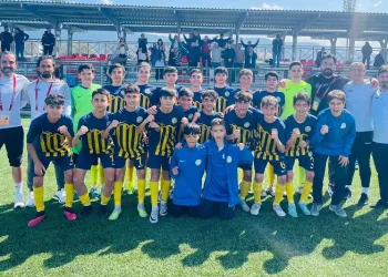 Talasgücü Belediyespor, U-14 finaline yükseldi