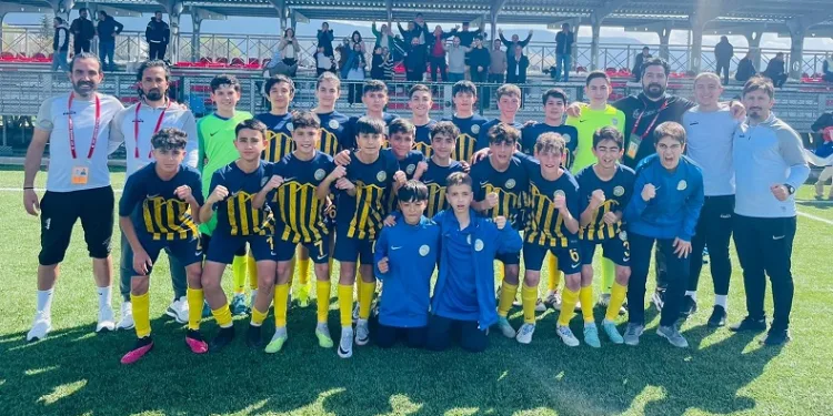 Talasgücü Belediyespor, U-14 finaline yükseldi