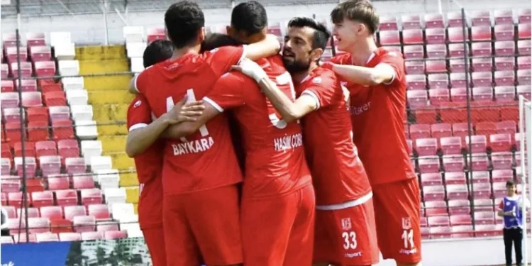TFF 3. Lig: Balıkesirspor: 4 – Sebat Gençlikspor: 1