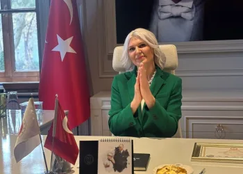 Bilecik’in ilk kadın belediye başkanı göreve başladı
