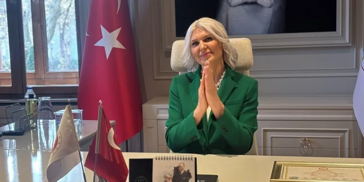 Bilecik’in ilk kadın belediye başkanı göreve başladı