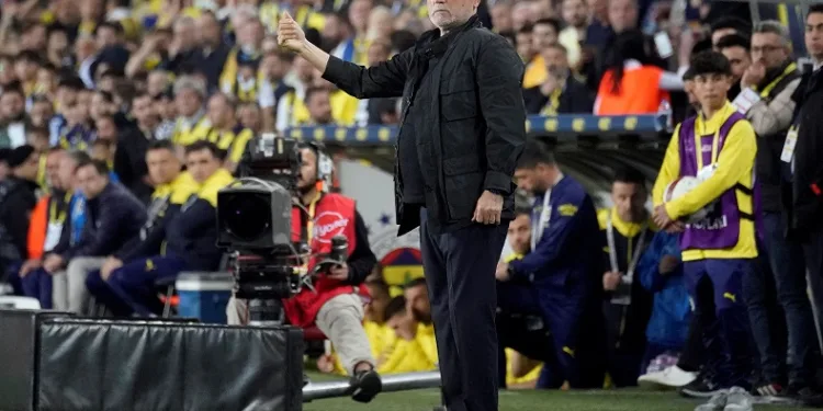Adana Demirspor Teknik Direktörü Hikmet Karaman: “Fenerbahçe’yi yaşadıkları pozitif yönde etkiledi”
