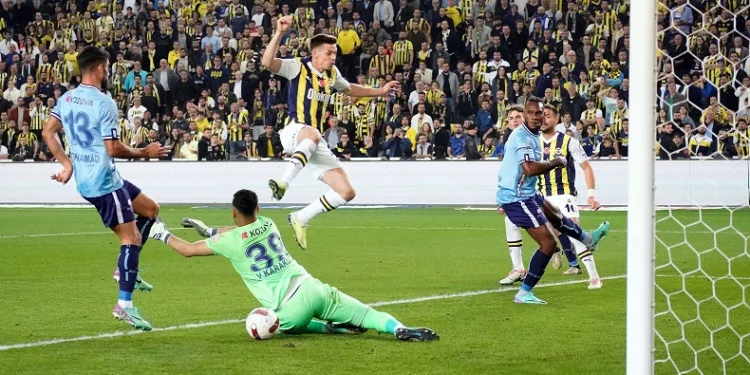 Trendyol Süper Lig: Fenerbahçe: 4 – Adana Demirspor: 2