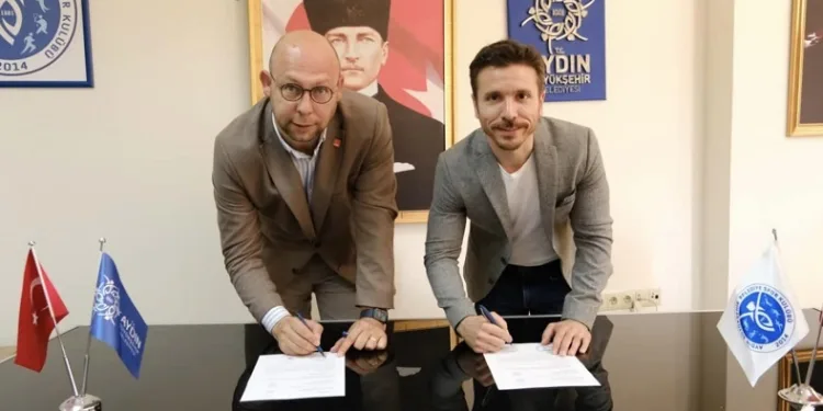 Aydın Büyükşehir, voleybolda Alper Hamurcu ile yola devam ediyor