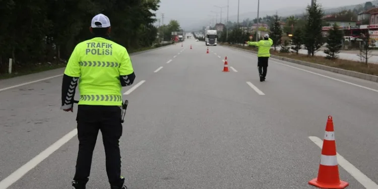 Samsun’da 2 bin 666 araca 6,5 milyon lira ceza