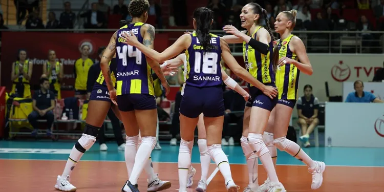 Sultanlar Ligi’nde Fenerbahçe finalde