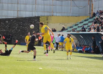 TFF 2. Lig: Belediye Derincespor: 0 – Kastamonuspor: 0