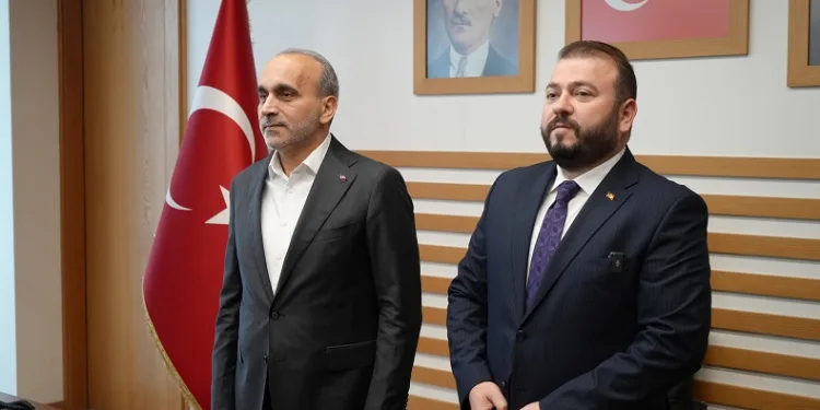 Arnavutköy Belediyesi’nde devir teslim töreni