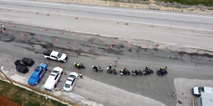 Jandarma ekiplerinden bayram öncesi dronlu denetim