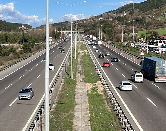 TEM Otoyolu'nun Bolu geçişinde trafik akıcı seyrediyor