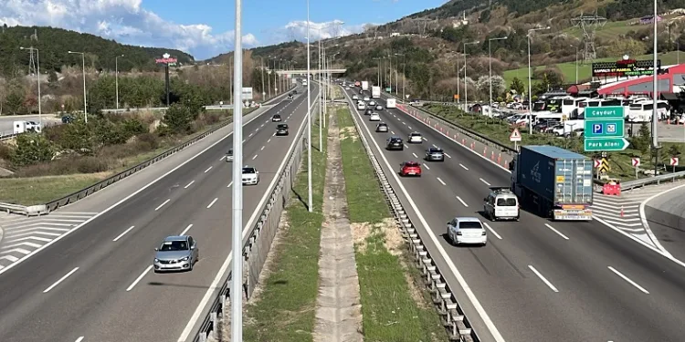 TEM Otoyolu’nun Bolu geçişinde trafik akıcı seyrediyor