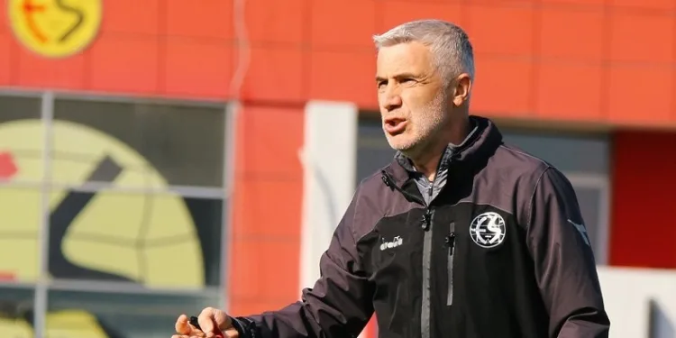 Eskişehirspor’da Önder Karaveli dönemi sona erdi