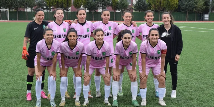 Horozkentspor Süper Lig’i 1 puanla kaçırdı