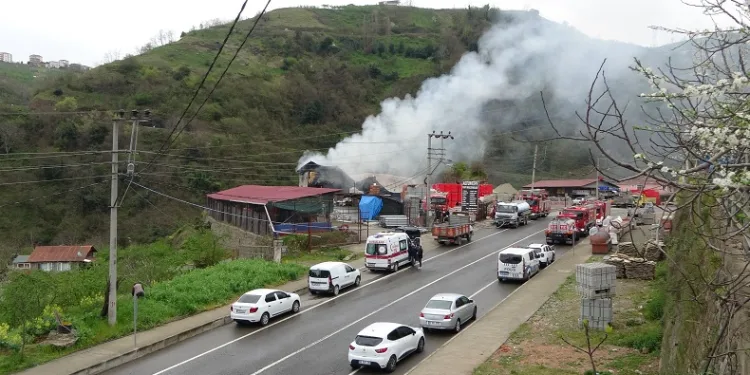 Trabzon’da korkutan yangın