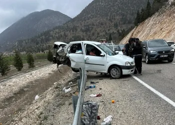 Konya’da trafik kazalarında 8 kişi yaralandı
