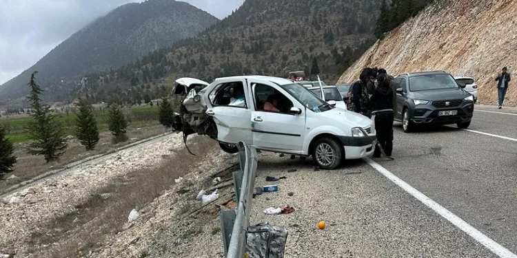 Konya’da trafik kazalarında 8 kişi yaralandı
