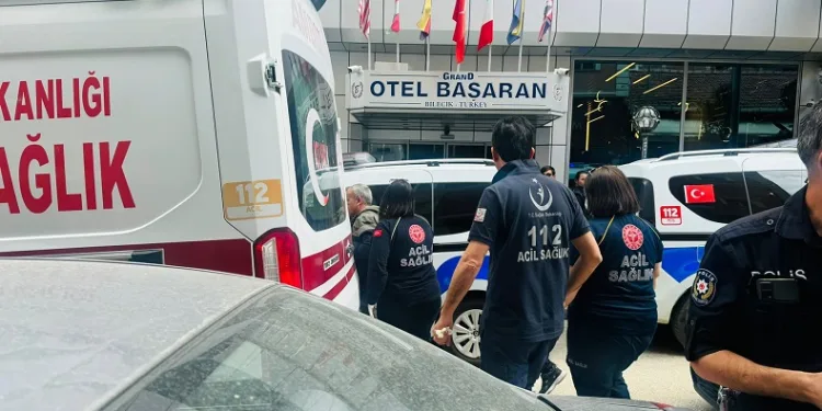 Bilecik’te kavga eden husumetli şahıslar yaralandı