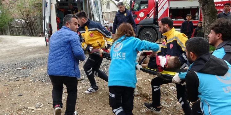 Su kuyusuna düşen çocuk ağır yaralandı