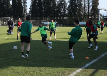Sakaryaspor, Erzurumspor mesaisine başladı