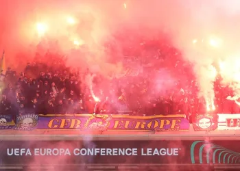 UEFA, Fenerbahçe’nin deplasman cezasının bir maçını erteledi