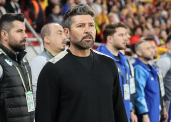 Erzurumspor FK Teknik Direktörü Hakan Kutlu: “Göztepe, hak ettiği bir galibiyet aldı”
