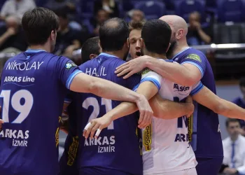 Efeler Ligi: Arkas Spor: 2 – Spor Toto: 3