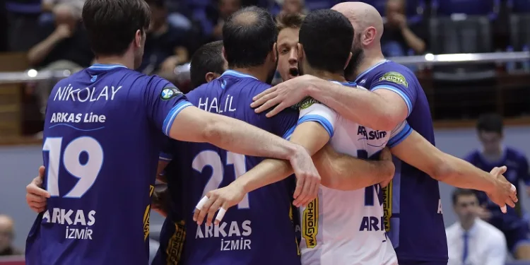 Efeler Ligi: Arkas Spor: 2 – Spor Toto: 3