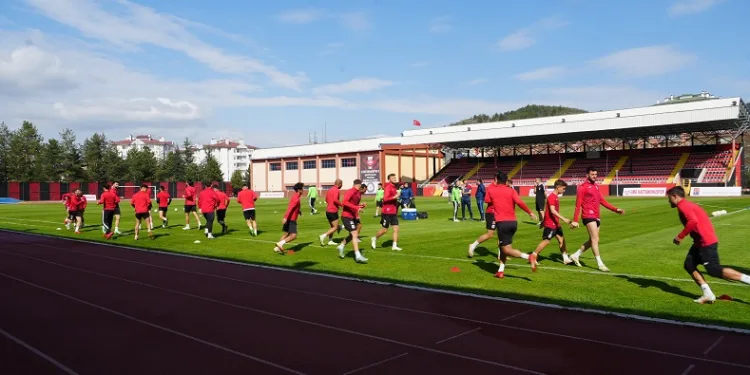 Fırat Gül: “Amed Sportif Faaliyetler’i yenerek çifte bayram yaşatmak istiyoruz”