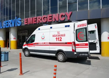 Erzincan’da 2 ayrı trafik kazasında 7 kişi yaralandı