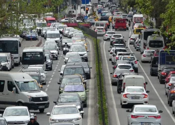 Karadeniz Sahil Yolu’nda trafik yoğunluğu