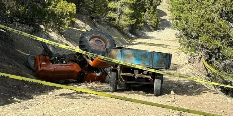 Burdur’da devrilen traktörün altında kalan 1 kişi öldü, 2 kişi yaralandı