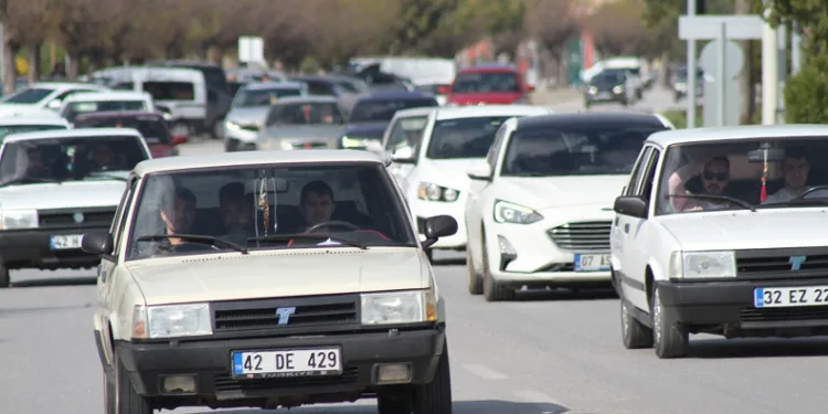 Yeni Konya-Antalya karayolunda bayram dönüşü trafiği yoğunluğu