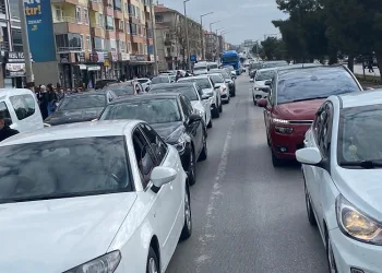 Konya-Ankara yolunun geçiş noktası Kulu’da tatil dönüşü yoğunluğu