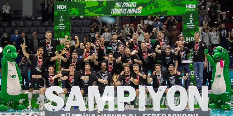 Hentbol Erkekler Türkiye Kupası’nda şampiyon Beşiktaş