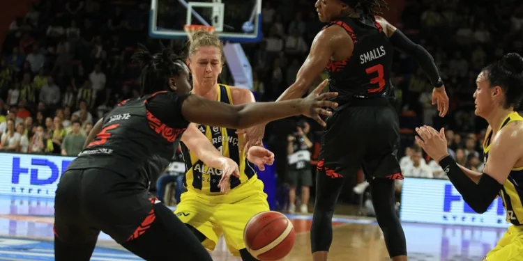 Fenerbahçe Kadın Basketbol Takımı üst üste ikinci kez Avrupa’nın en büyüğü