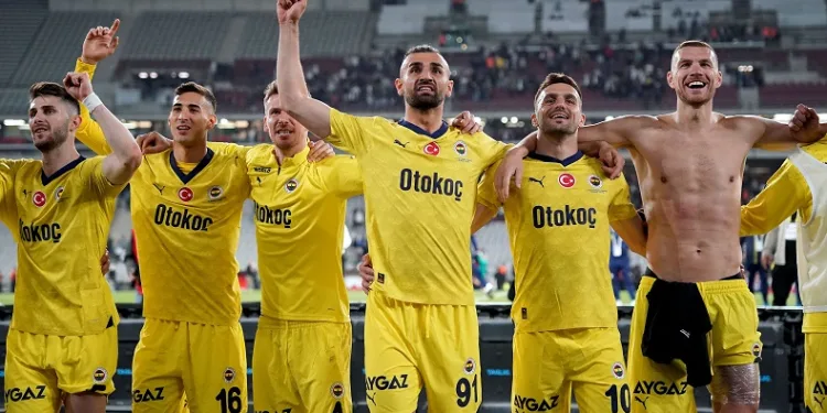 Fenerbahçe, deplasman galibiyeti rekorunu kırdı