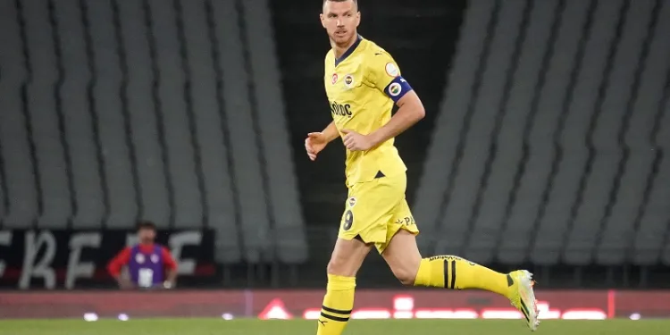 Edin Dzeko, Fenerbahçe’de 20 golü geçen 5. yabancı futbolcu oldu